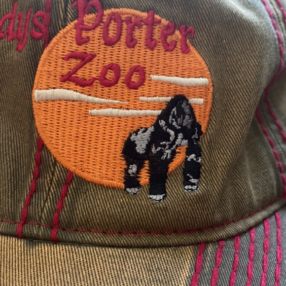 Harambe - Picture 2 of 4